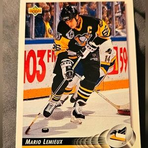 1992-93 Mario Lemieux trading card